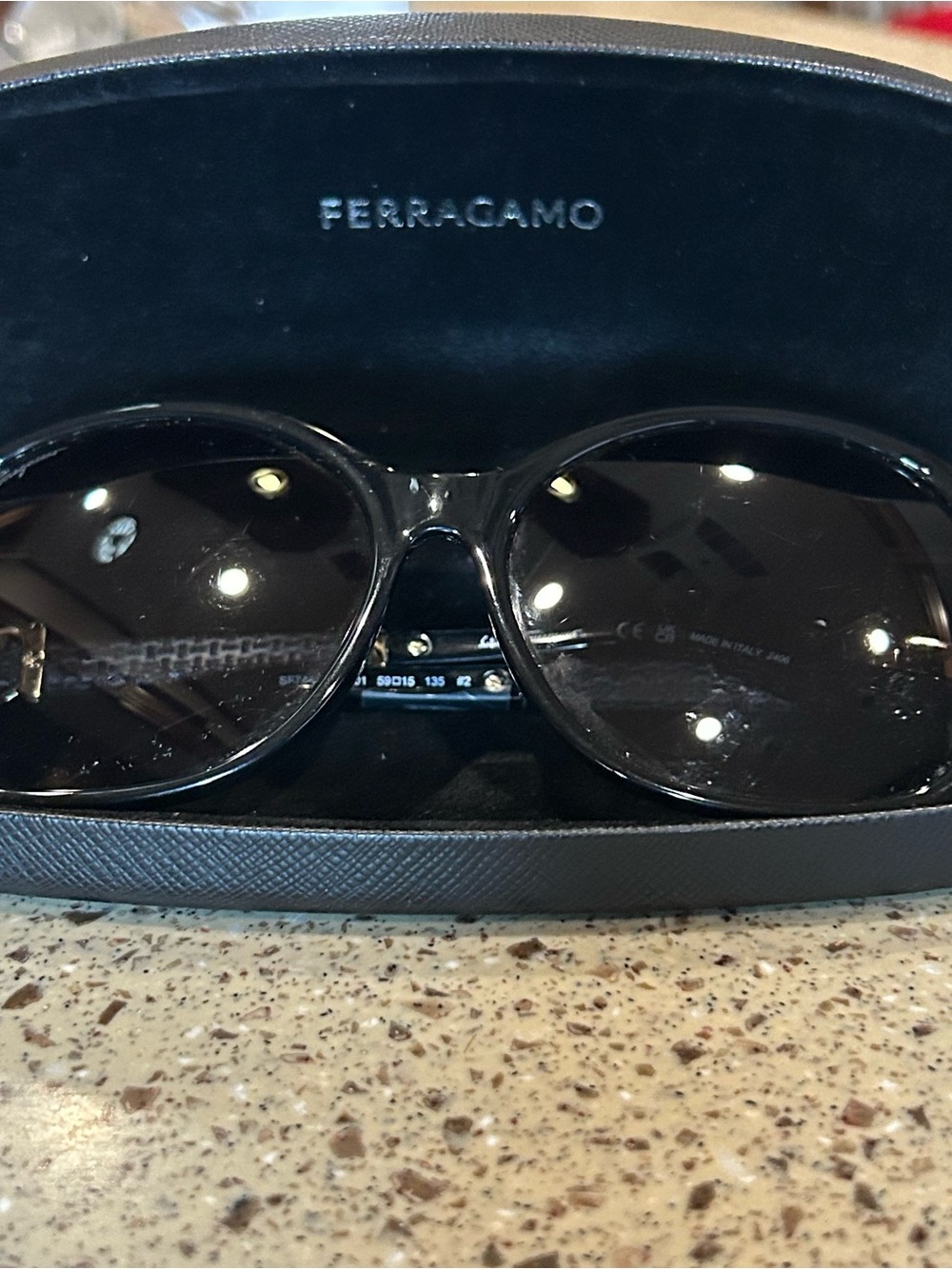 Salvatore Ferragamo SF744SLA Black Oversized Sunglasses W/ Case⁠ - Picture 3 of 12